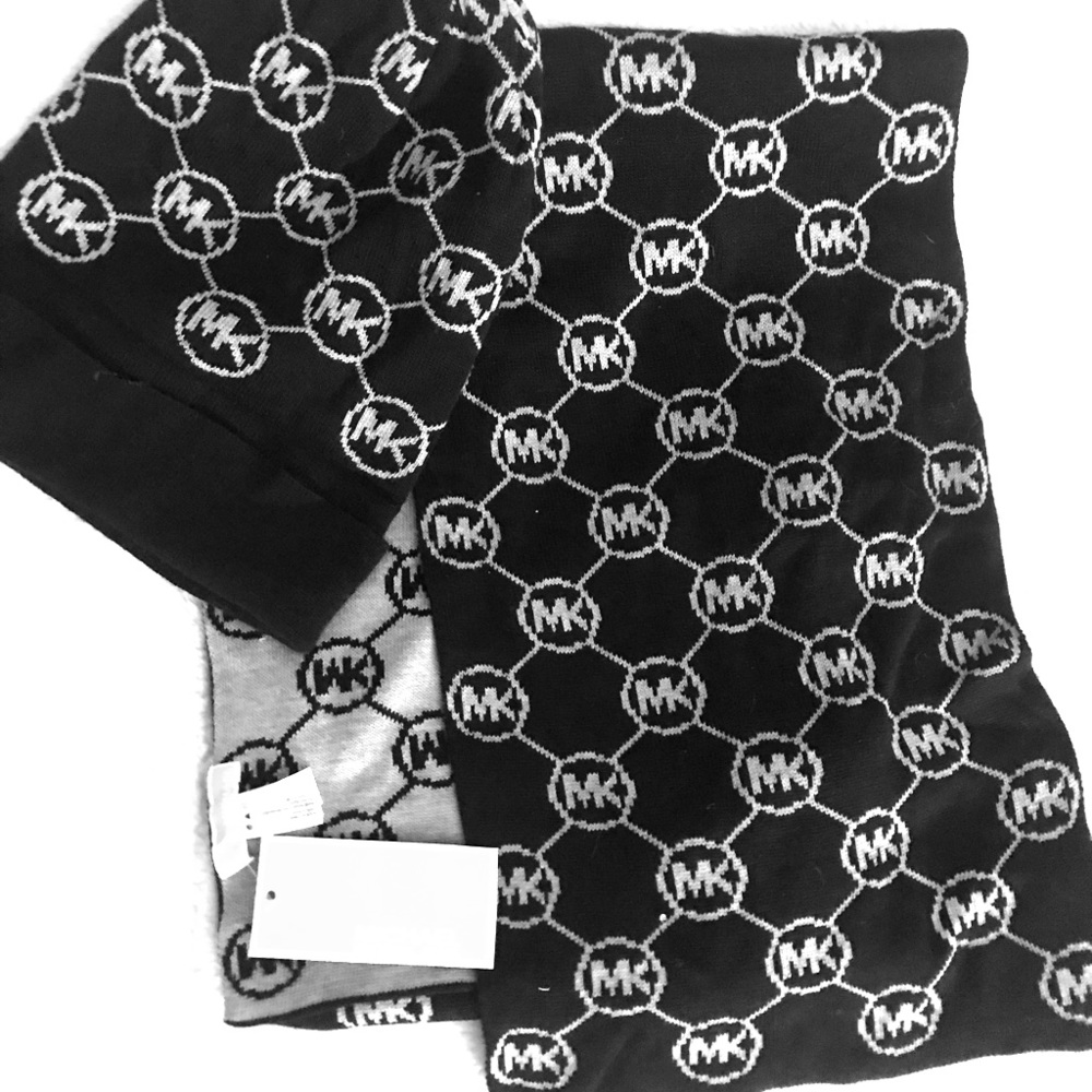 Micheal Khors Scarf and Hat